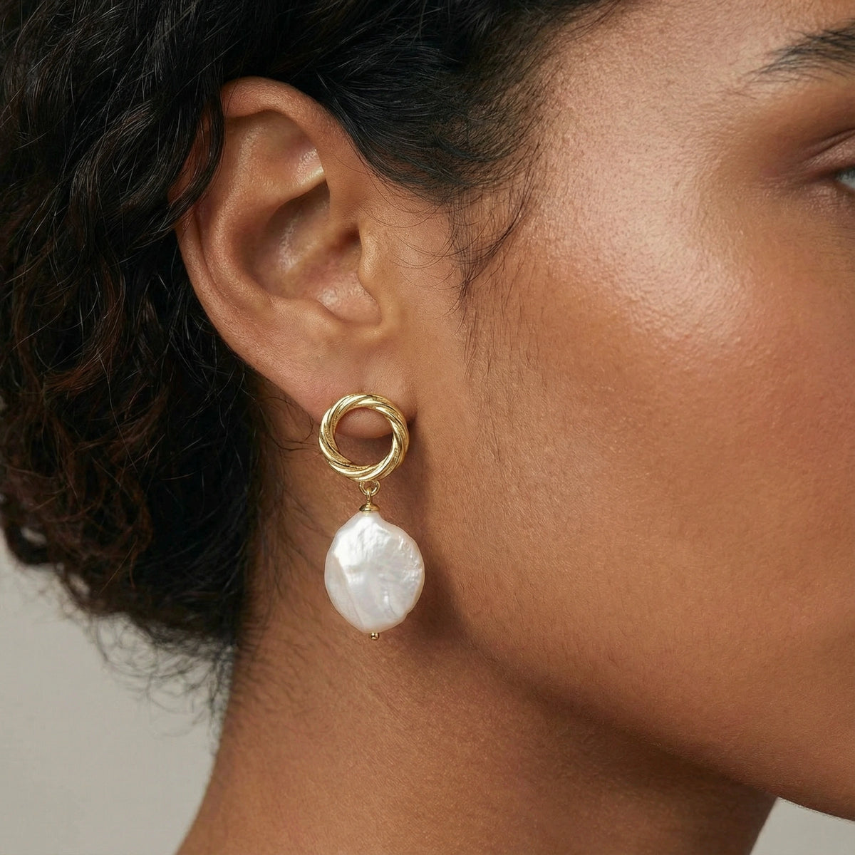 Pearl Glow Baroque Drop Earrings | Dopamine Alley