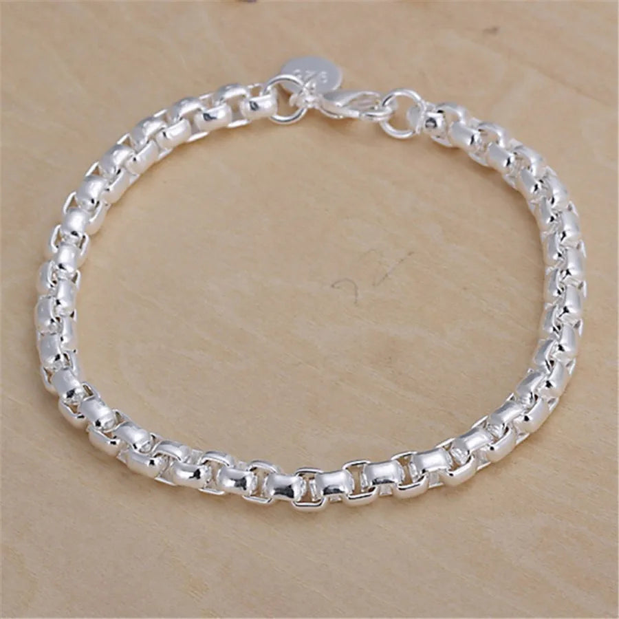 Chain-Link Fashion Bracelet