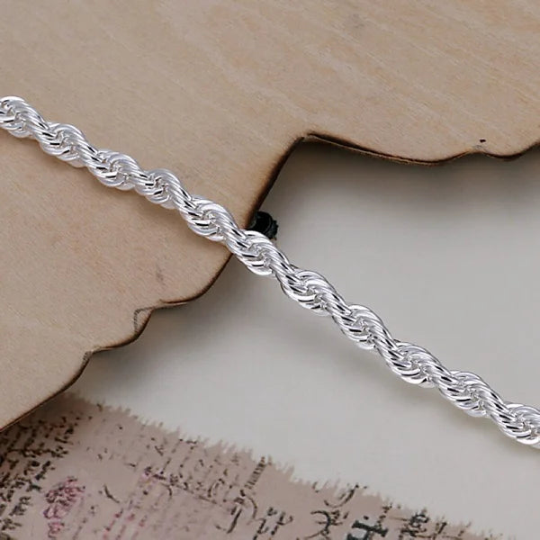 Chain-Link Fashion Bracelet